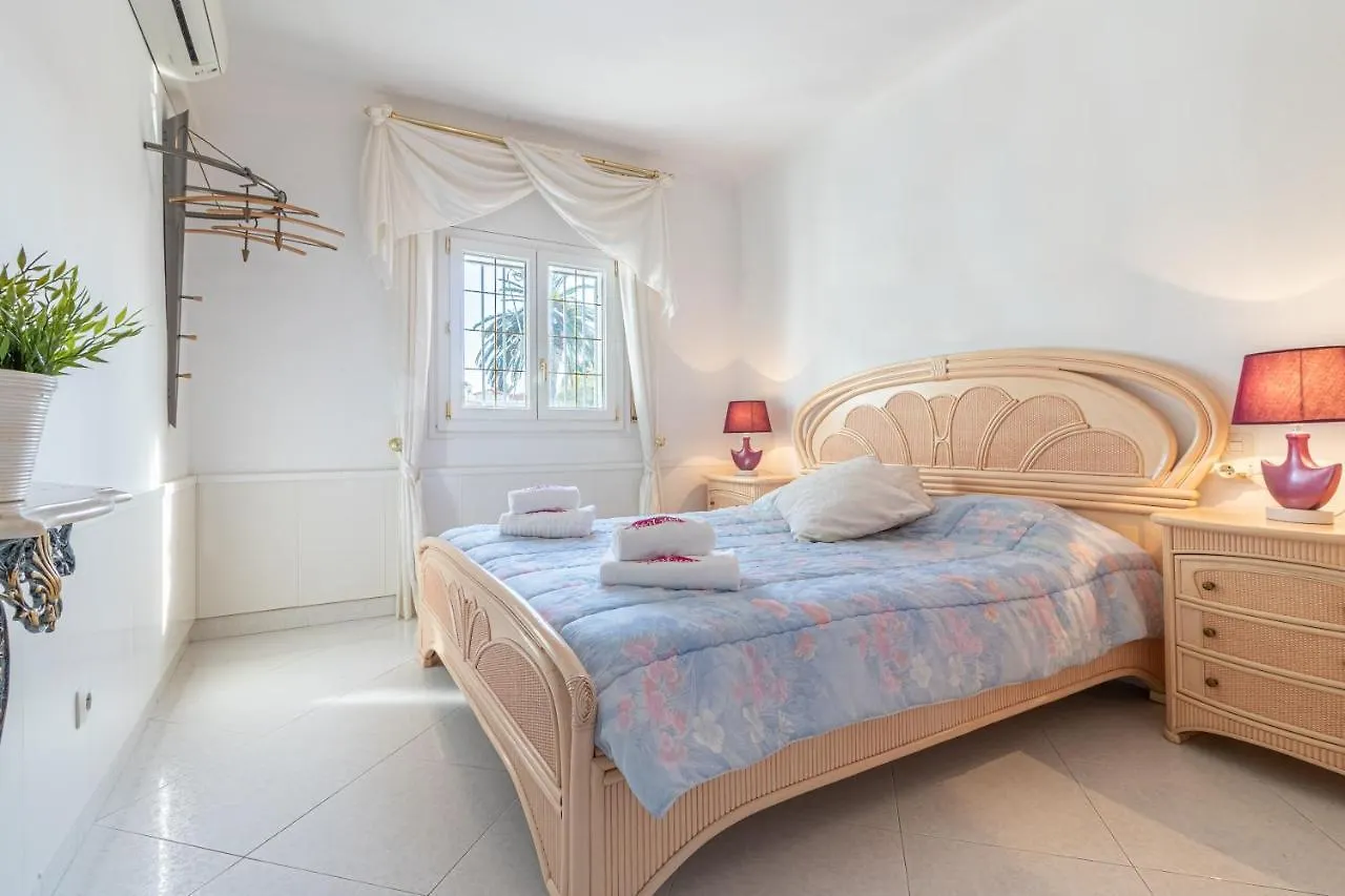 Apart-Rent Villa Cap Ras 0037 Empuriabrava