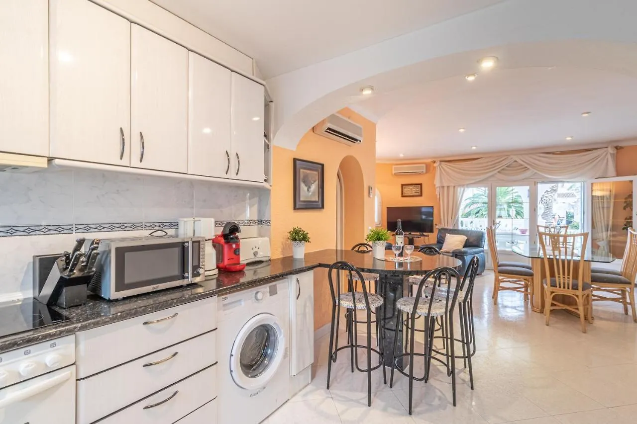 Apart-Rent Villa Cap Ras 0037 إمبوريابرافا 0*,
