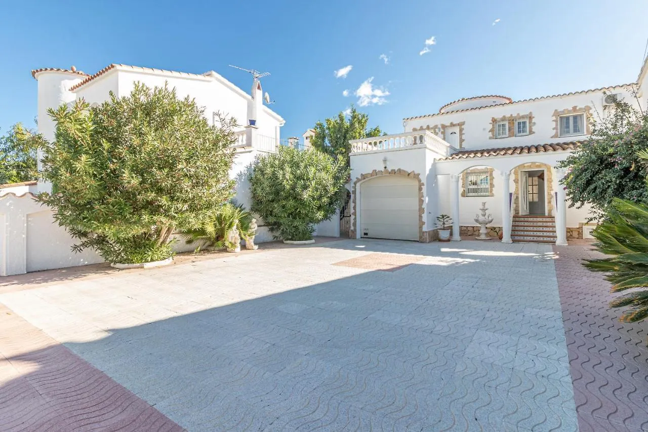 Apart-Rent Villa Cap Ras 0037 Empuriabrava 0*,  Spanien