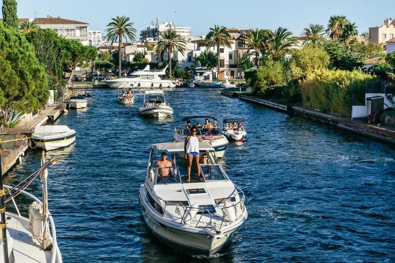 Apart-Rent Villa Cap Ras 0037 Empuriabrava