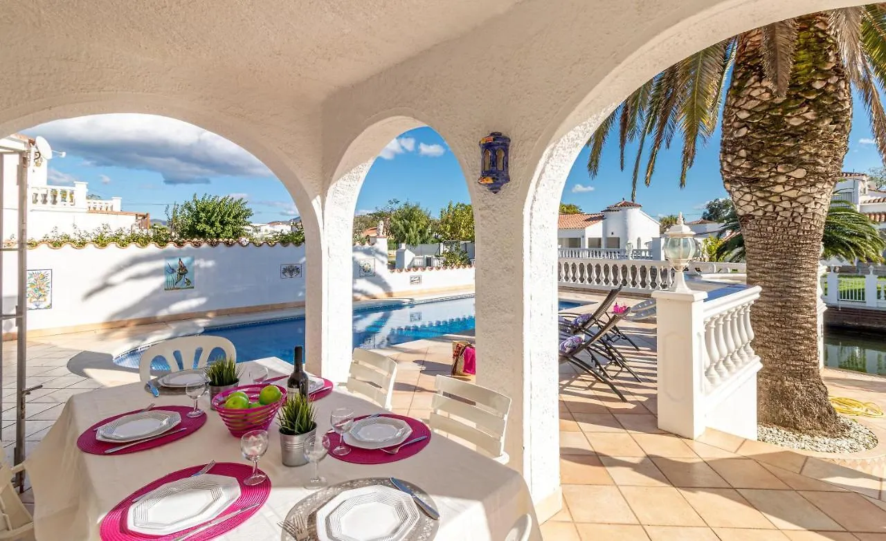 Apart-Rent Villa Cap Ras 0037 Empuriabrava