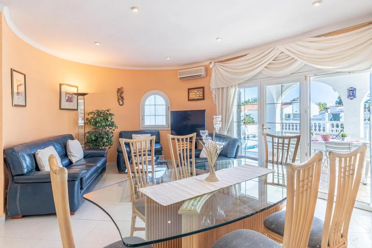 Apart-Rent Villa Cap Ras 0037 Empuriabrava