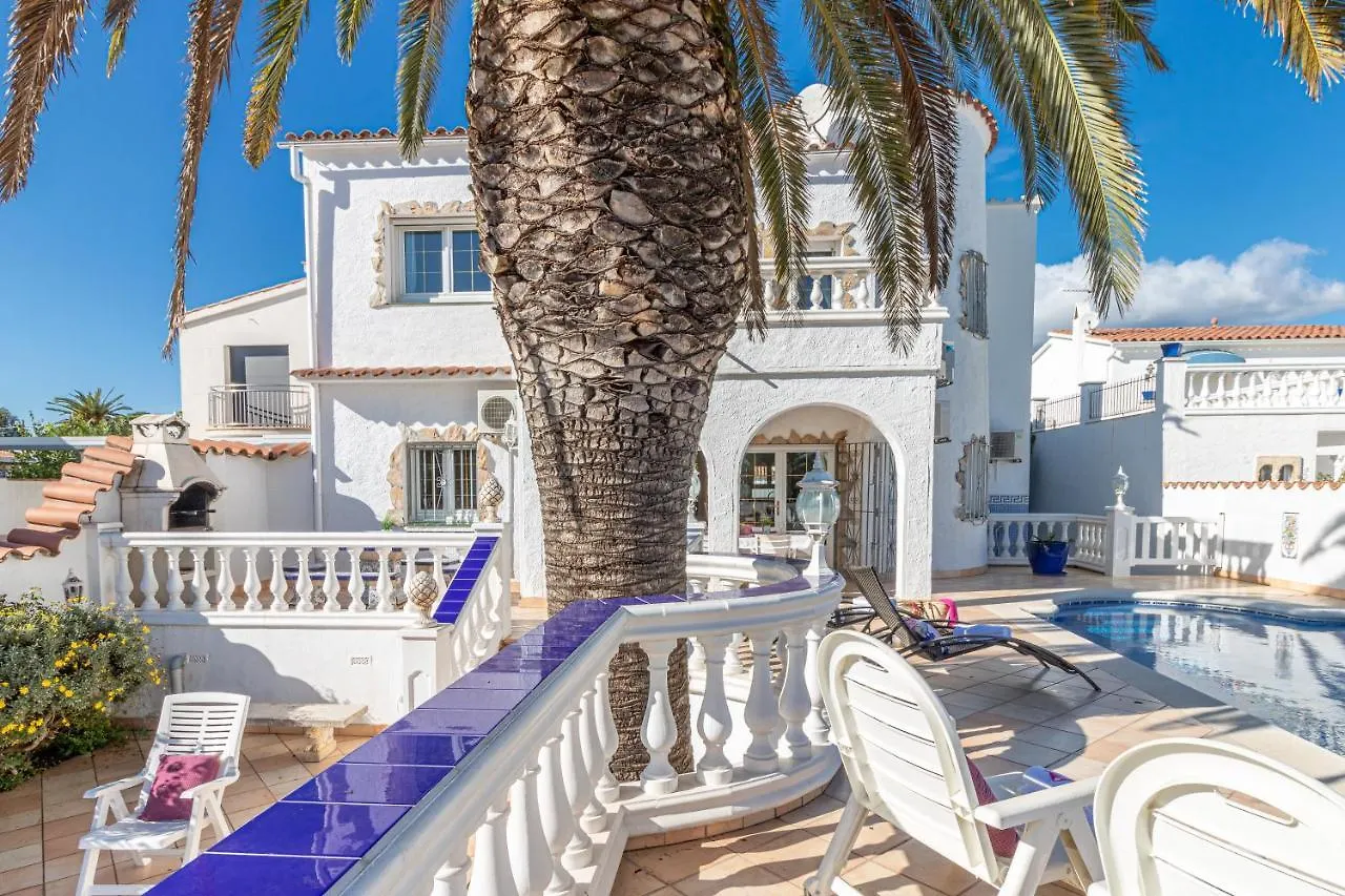 Apart-Rent Villa Cap Ras 0037 Empuriabrava