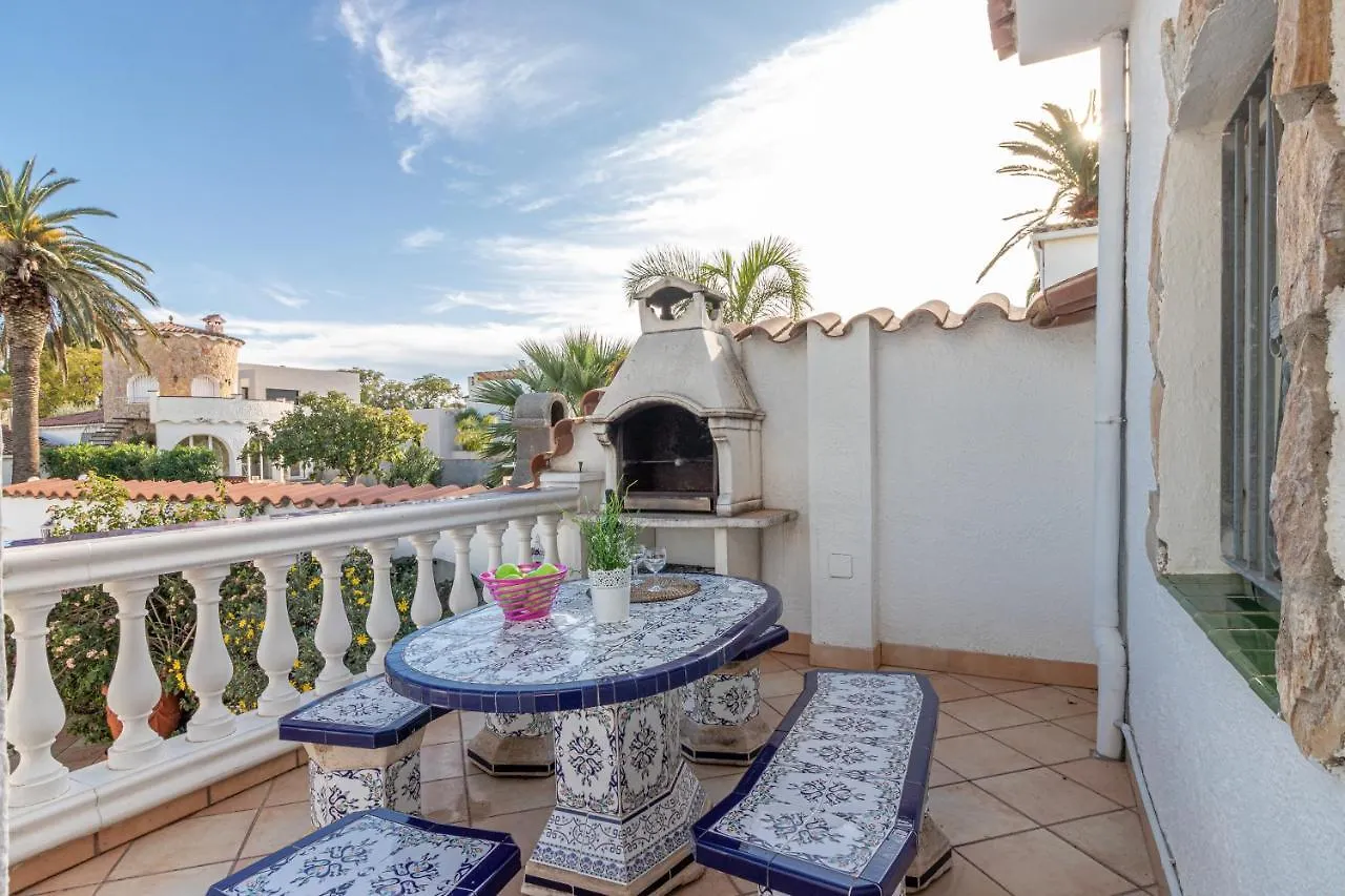 Apart-Rent Villa Cap Ras 0037 Empuriabrava 0*,