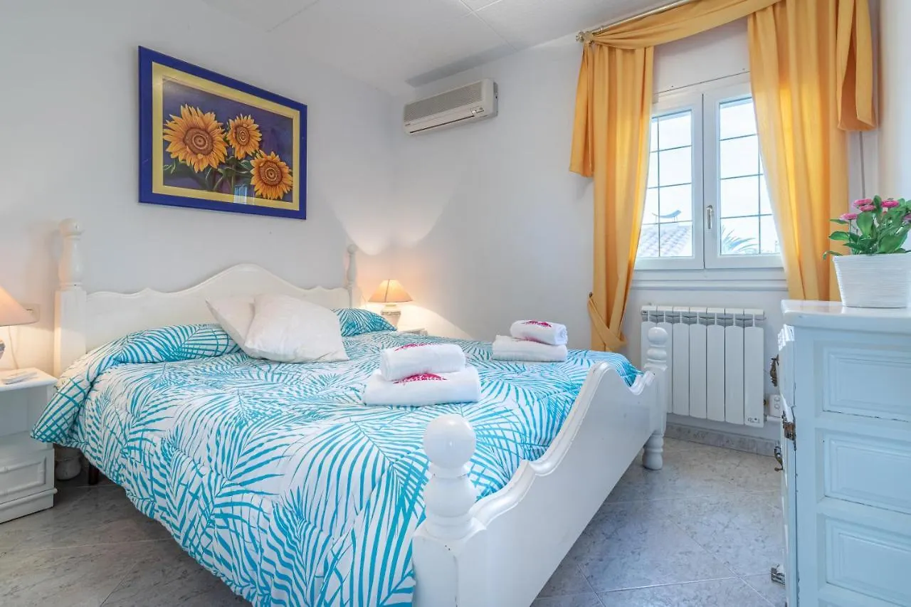 Apart-Rent Villa Cap Ras 0037 Empuriabrava