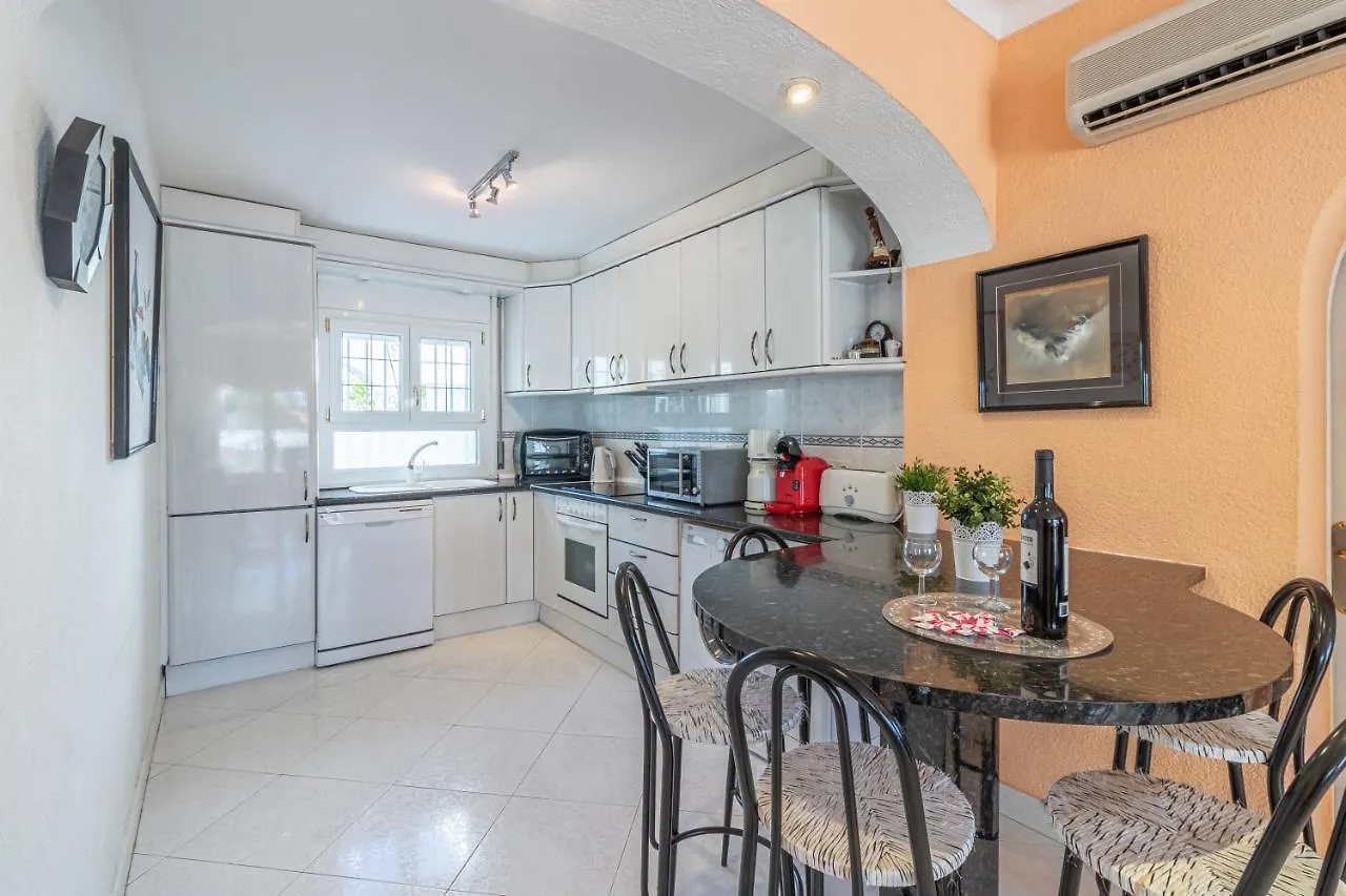 Apart-Rent Villa Cap Ras 0037 Empuriabrava