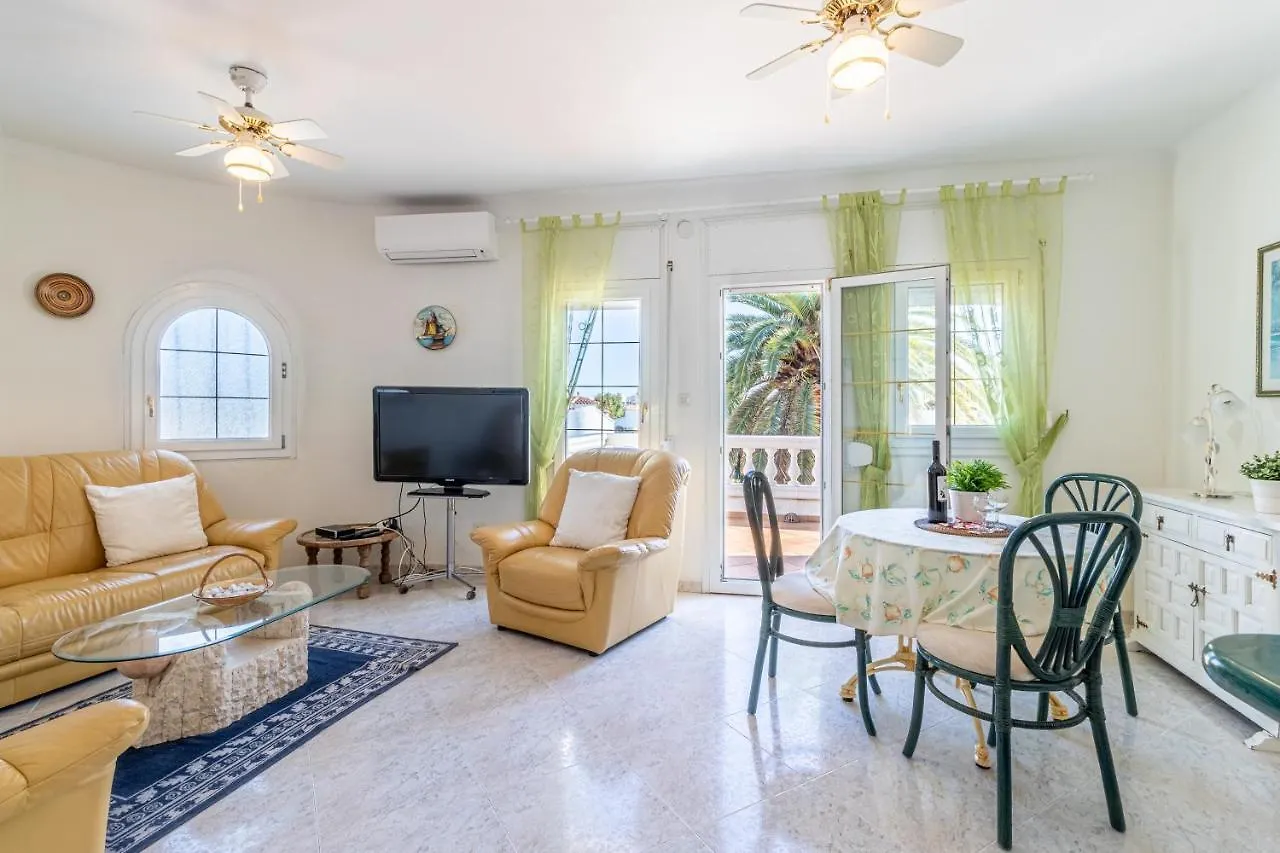 Apart-Rent Villa Cap Ras 0037 Empuriabrava